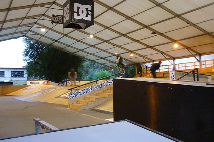 46776_155515731129141_100000121440593_499163_5774532_n