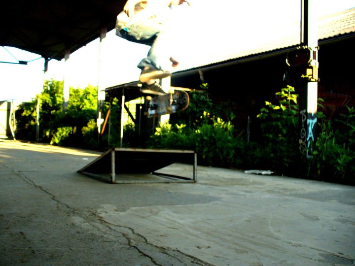 34168_141036589243722_100000121440593_405435_7400267_n